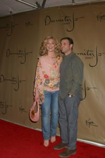 Elisabeth Röhm feet photo thumbnail