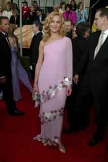 Elisabeth Röhm feet photo thumbnail