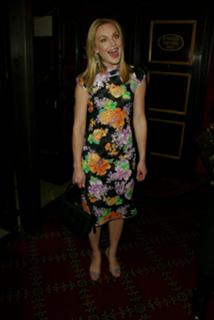 Elisabeth Röhm feet photo thumbnail