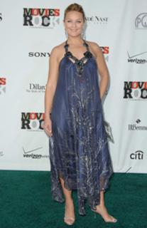 Elisabeth Röhm feet photo thumbnail