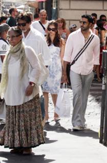 Aishwarya Rai Bachchan feet photo thumbnail