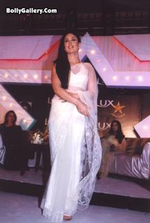 Kareena Kapoor feet photo thumbnail