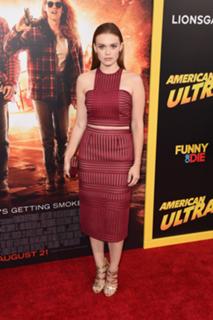 Holland Roden feet photo thumbnail
