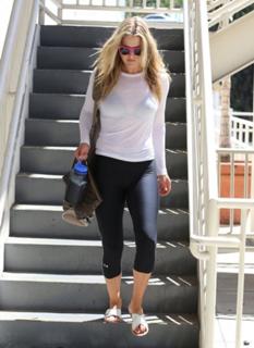 Ali Larter feet photo thumbnail