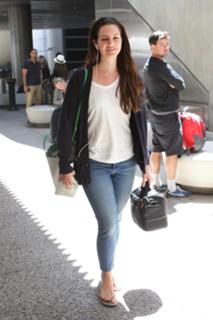 Lana Del Rey feet photo thumbnail