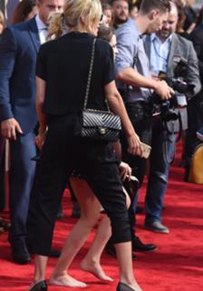 Kristen Stewart feet photo thumbnail