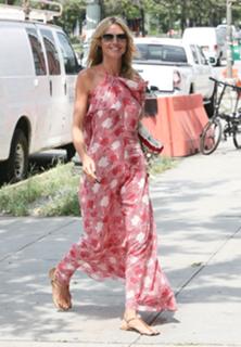 Heidi Klum feet photo thumbnail