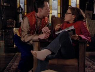 Alyssa Milano feet photo thumbnail