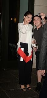 Selena Gomez feet photo thumbnail