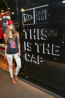 Nina Agdal feet photo thumbnail