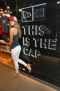 Nina Agdal feet photo thumbnail
