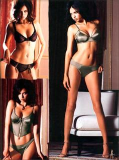 Adriana Lima feet photo thumbnail