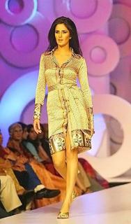 Katrina Kaif feet photo thumbnail