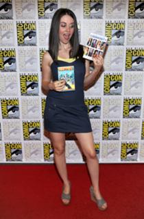 Alison Brie feet photo thumbnail
