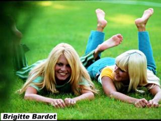 Brigitte Bardot feet photo thumbnail