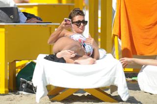 Cristina Buccino feet photo thumbnail