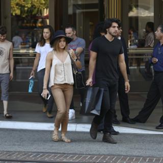 Lucy Hale feet photo thumbnail
