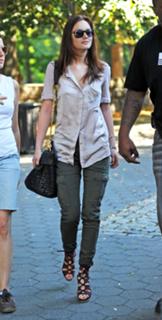 Leighton Meester feet photo thumbnail