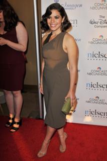 America Ferrera feet photo thumbnail