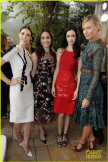 Krysten Ritter feet photo thumbnail