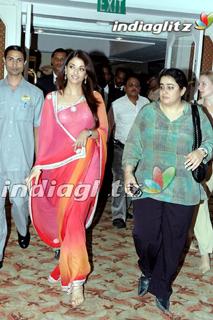 Aishwarya Rai Bachchan feet photo thumbnail