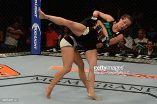 Michelle Waterson feet photo thumbnail