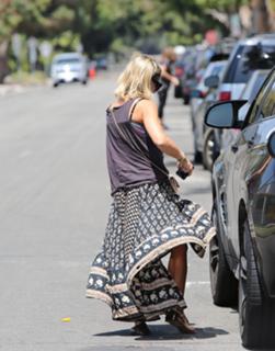 Elsa Pataky feet photo thumbnail