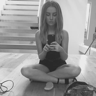 Perrie Edwards feet photo thumbnail