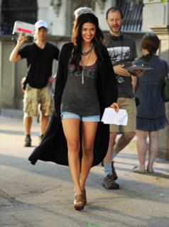 Jessica Szohr feet photo thumbnail