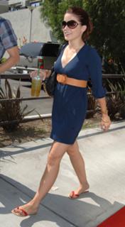 Sophia Bush feet photo thumbnail