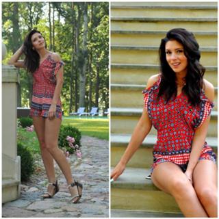 Klaudia Halejcio feet photo thumbnail