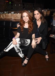 Lacey Chabert feet photo thumbnail