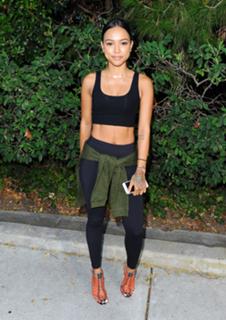Karrueche Tran feet photo thumbnail
