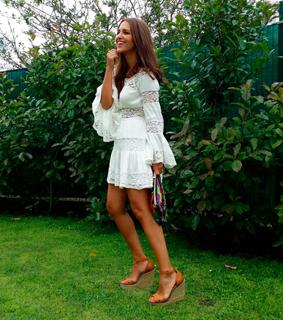 Paula Echevarría feet photo thumbnail