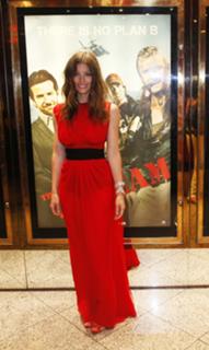 Jessica Biel feet photo thumbnail