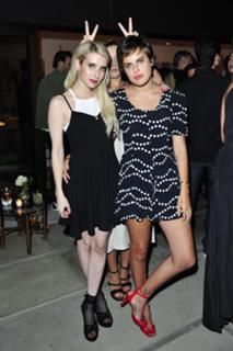 Emma Roberts feet photo thumbnail