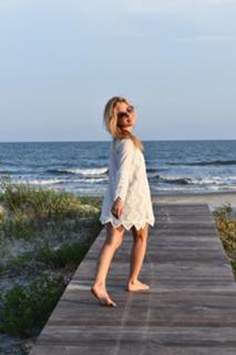 Tara Lipinski feet photo thumbnail
