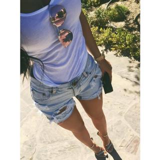 Kylie Jenner feet photo thumbnail