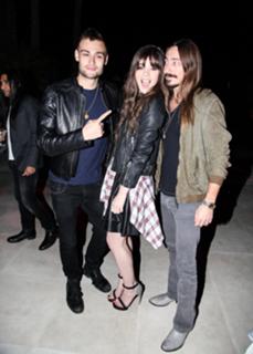 Hailee Steinfeld feet photo thumbnail