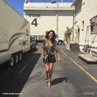 Angie Harmon feet photo thumbnail