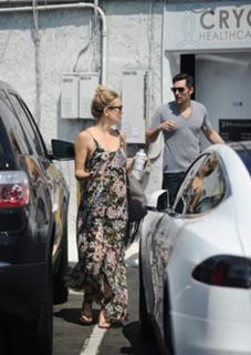 Kate Hudson feet photo thumbnail