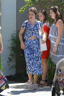 Lily Collins feet photo thumbnail