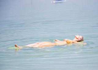 Joanna Krupa feet photo thumbnail