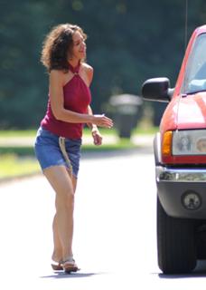 Katie Holmes feet photo thumbnail