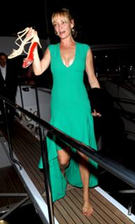 Uma Thurman feet photo thumbnail