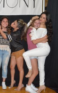 Camila Cabello feet photo thumbnail