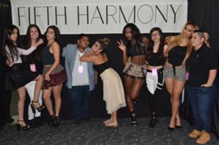Camila Cabello feet photo thumbnail