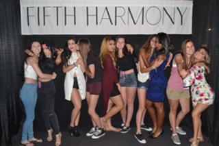 Camila Cabello feet photo thumbnail