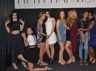 Camila Cabello feet photo thumbnail