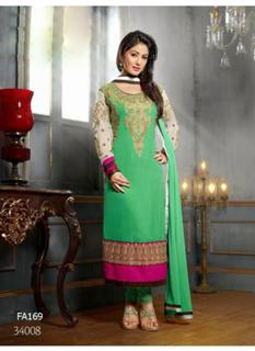Hina Khan feet photo thumbnail